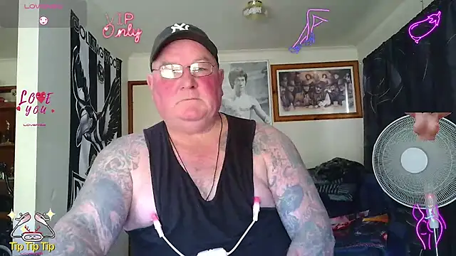 Вебкам-шоу KINKYBLUEYES69
