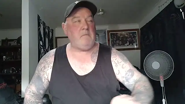 KINKYBLUEYES69 webcam show