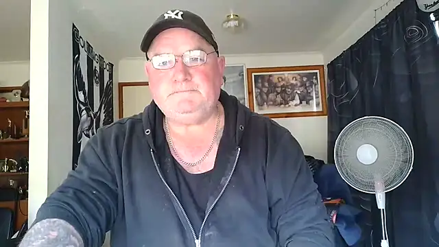 KINKYBLUEYES69 Show Webcam