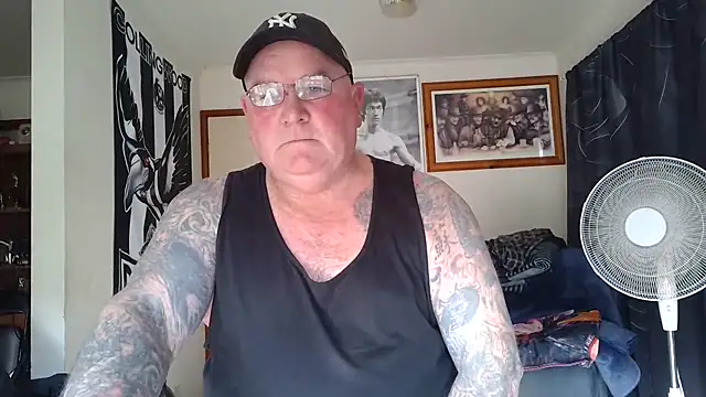 KINKYBLUEYES69 在線直播表演