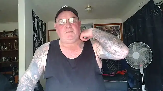 KINKYBLUEYES69 Webcam-Show