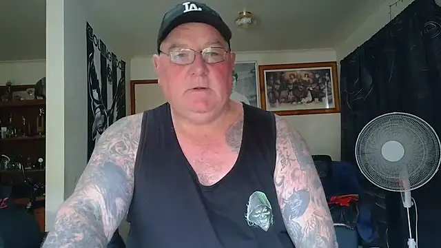 Webkamerová show KINKYBLUEYES69