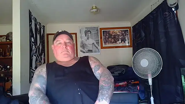 KINKYBLUEYES69's Webcam Show
