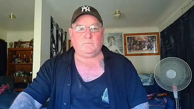 KINKYBLUEYES69 Webcam-Show