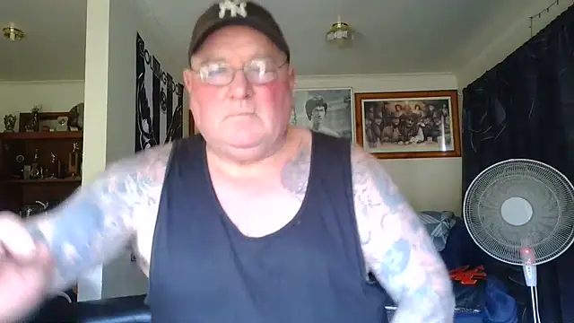 KINKYBLUEYES69 Webcam-Show