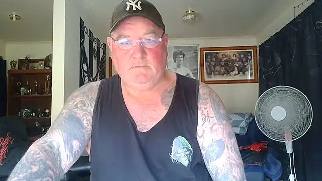 KINKYBLUEYES69 Webcam-Show