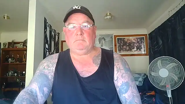 KINKYBLUEYES69n Webbikameraesitys