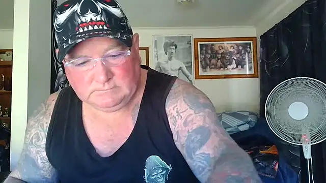 Webkamerová show KINKYBLUEYES69