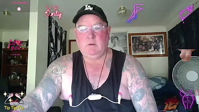 KINKYBLUEYES69 在線直播表演