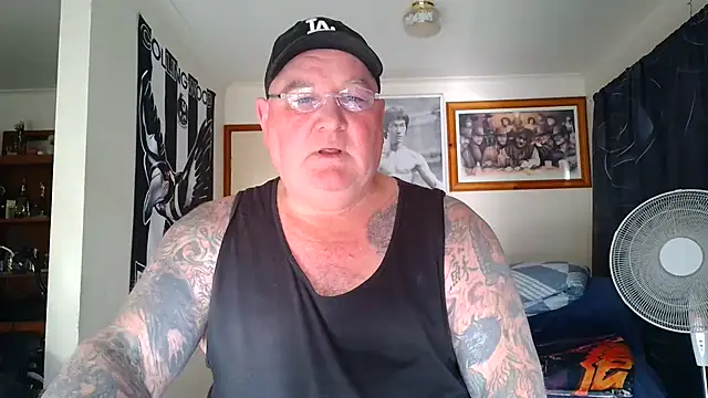 KINKYBLUEYES69 Webcam-Show