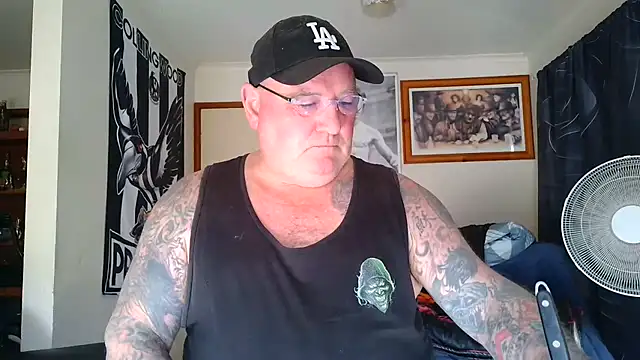 KINKYBLUEYES69 Webcam-Show