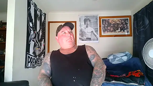 KINKYBLUEYES69's Webcam Show