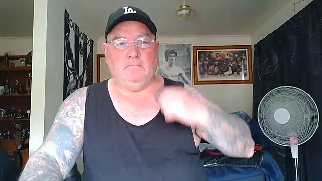 Webkamerová show KINKYBLUEYES69