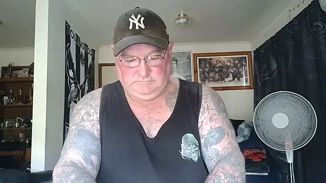 KINKYBLUEYES69 在線直播表演