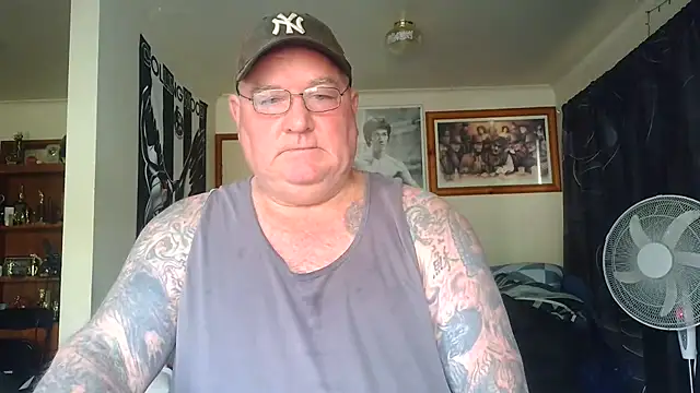 KINKYBLUEYES69 – webcam-show