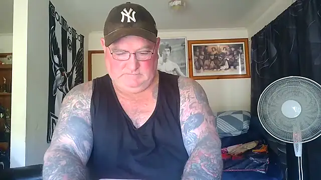 KINKYBLUEYES69 Webcam show