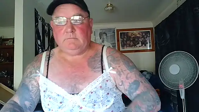 Вебкам-шоу KINKYBLUEYES69