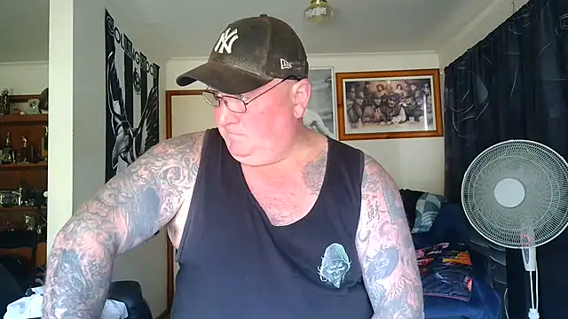 KINKYBLUEYES69 Webcam show