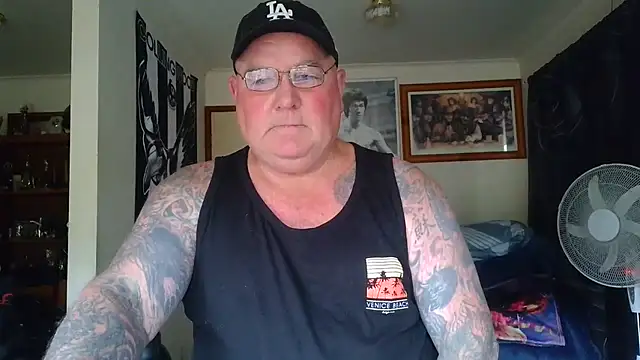 KINKYBLUEYES69 Webcam-Show