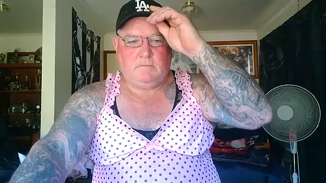 Show modela KINKYBLUEYES69 na web-kameri