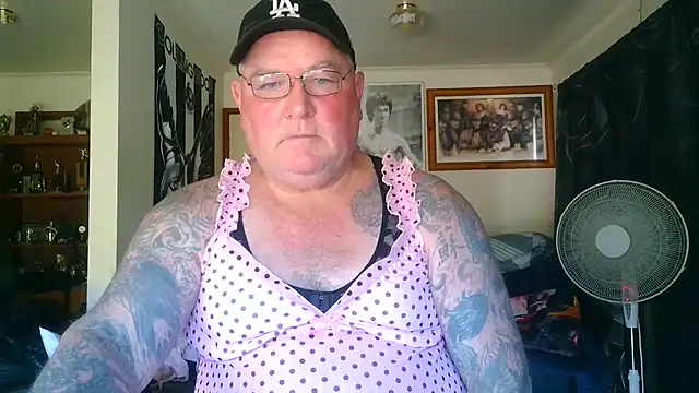 KINKYBLUEYES69のウェブカメラショー