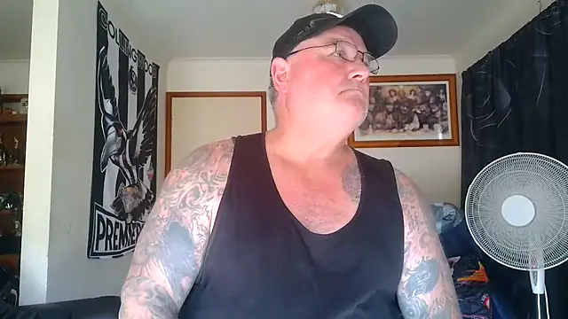 Webkamerová show KINKYBLUEYES69