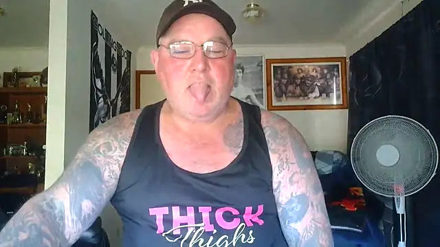 KINKYBLUEYES69 Webcam-Show