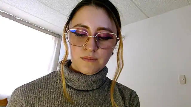 Juls_winter_'s Live XXX Chat
