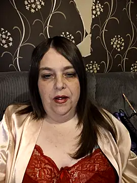 Živý XXX chat HousewifeMilf_Courtney