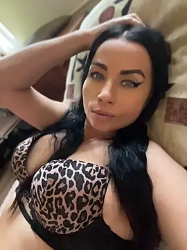CrazzyChicks Webcam Show
