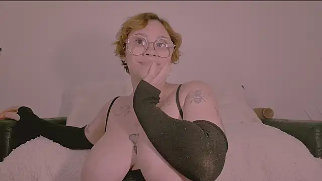 Lilmuh_ Chat XXX in diretta