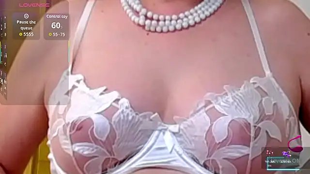 GiselleFox: διαδικτυακό σόου στην κάμερα