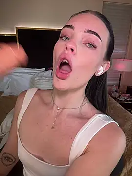 הופעת וובקאם של KarissaChantelle