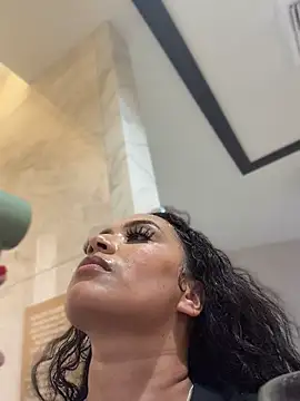 CarmelaAnthony Pertunjukan Webcam
