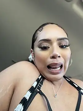 CarmelaAnthony 在線直播表演