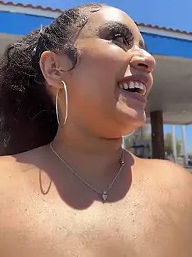 عرض كام CarmelaAnthony