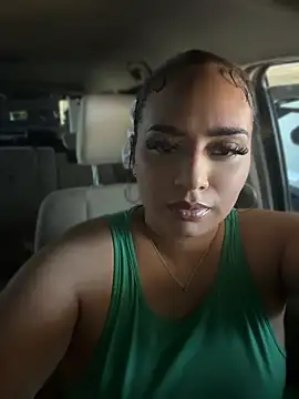 CarmelaAnthony 在線直播表演