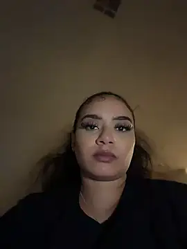 Show modela CarmelaAnthony na web-kameri
