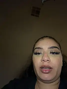 CarmelaAnthony – Naživo chatovacia miestnosť