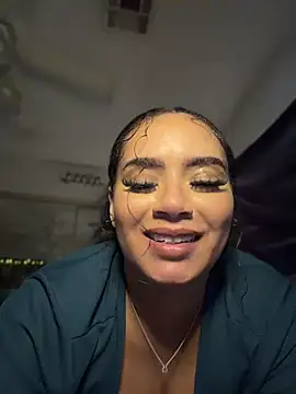 CarmelaAnthony Pertunjukan Webcam
