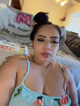 CarmelaAnthony Pertunjukan Webcam