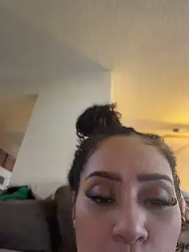 CarmelaAnthony Pertunjukan Webcam