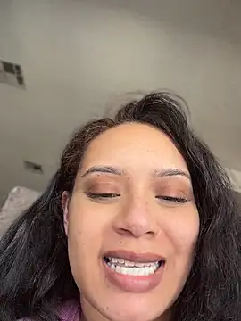 CarmelaAnthony Adlı Modelin Web Kamerası Şovu