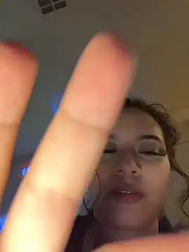 CarmelaAnthony 在線直播表演