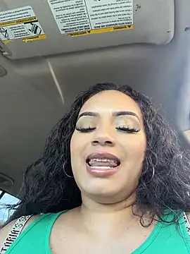 CarmelaAnthony 在線直播表演