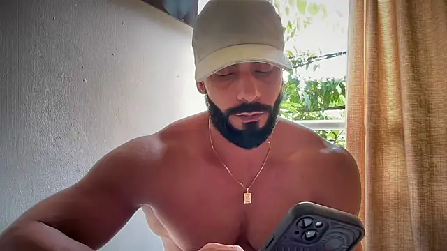 הופעת וובקאם של romeolovedark