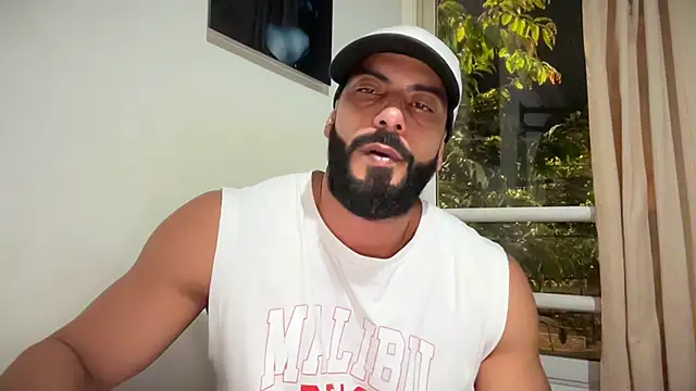 הופעת וובקאם של romeolovedark