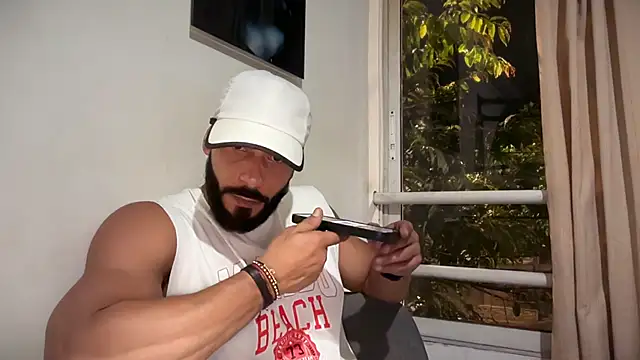 romeolovedark's Webcam Show