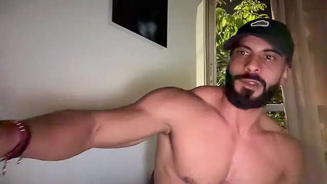 Show de romeolovedark na webcam