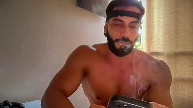 romeolovedark Adlı Modelin Web Kamerası Şovu